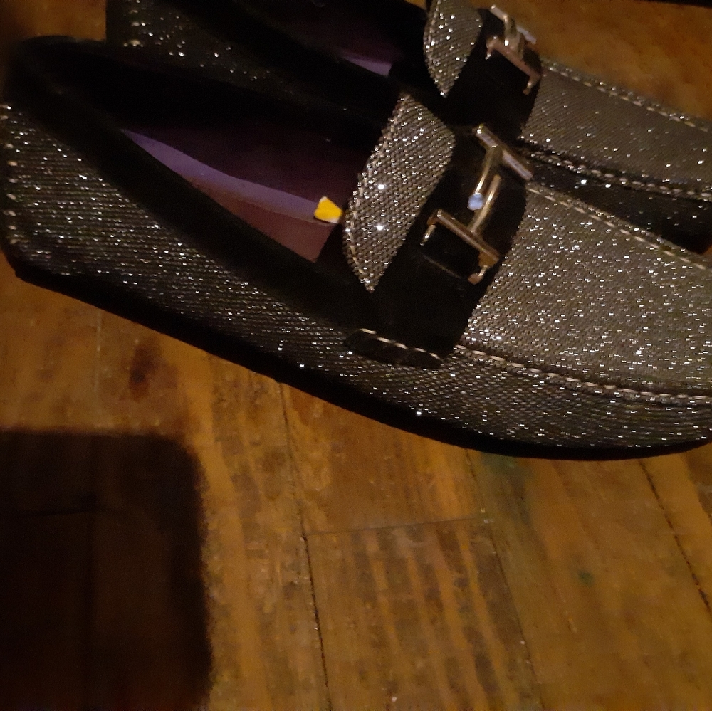 Shoes - Picture 2 of 3